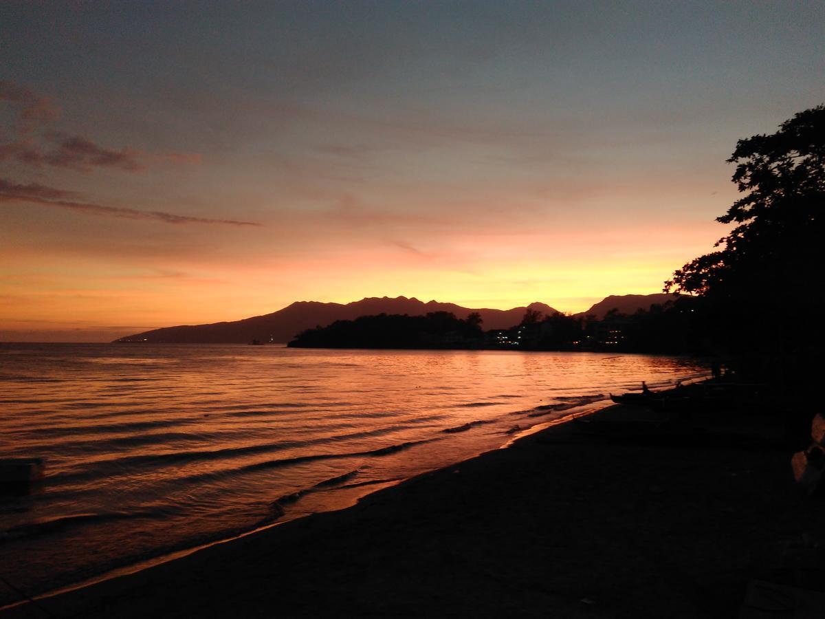 Mango'S Beachfront Resort Olongapo Kültér fotó